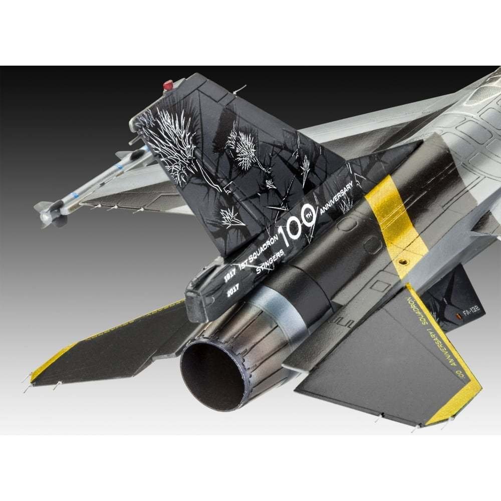 Revell 03905 Lockheed Martin F-16 MLu 100e anniversaire (1/72) – image 3