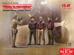 ICM 32116 Photo commémorative des pilotes de l&amp;#39;USAAF (1944-1945) 1/32