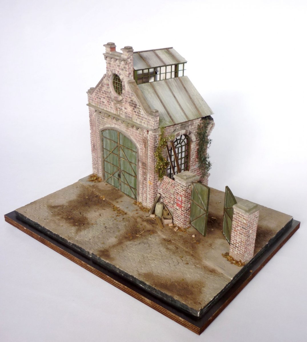 RT-Diorama 35289 Diorama-Base: Industrial Workshop 1/35 – Bild 4