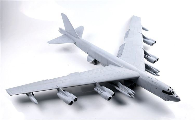 Modelcollect UA72200 B-52H US Stratofortress Bombardier stratégique 1/72 – image 6