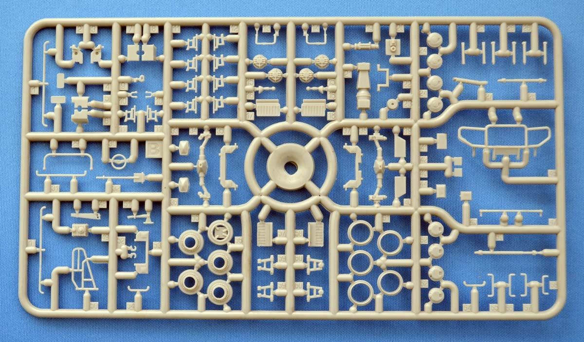 ACE 72180 Kornet-D ATGM complex on Tiger-M chassie 1/72