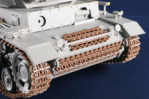 Trumpeter 00955 Pz.Bef.Wg.Fahrgestell Pz.Kpfw.III.Ausf.J 1/16 – zdjęcie 9