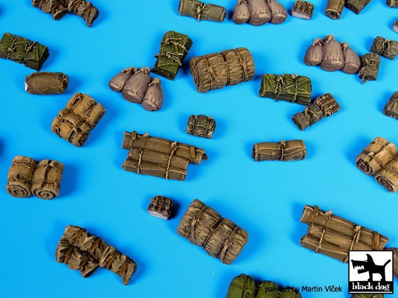 Black Dog T72057 Tentage plus bedrols 3 accessories set 1/72 – imagen 2