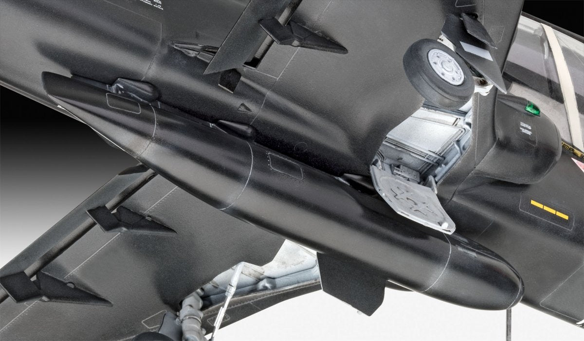 Revell 03852 BAe Hawk T2 1/32 – immagine 4