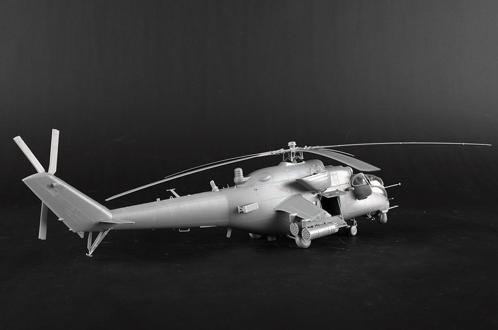 Trumpeter 05830 Mi-35M Hind-E 1/48 – Bild 12
