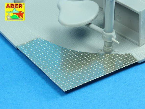 Aber 16099 WWII German pattern treadplate (Trumpeter Pz. IV) 1/16 – Bild 8