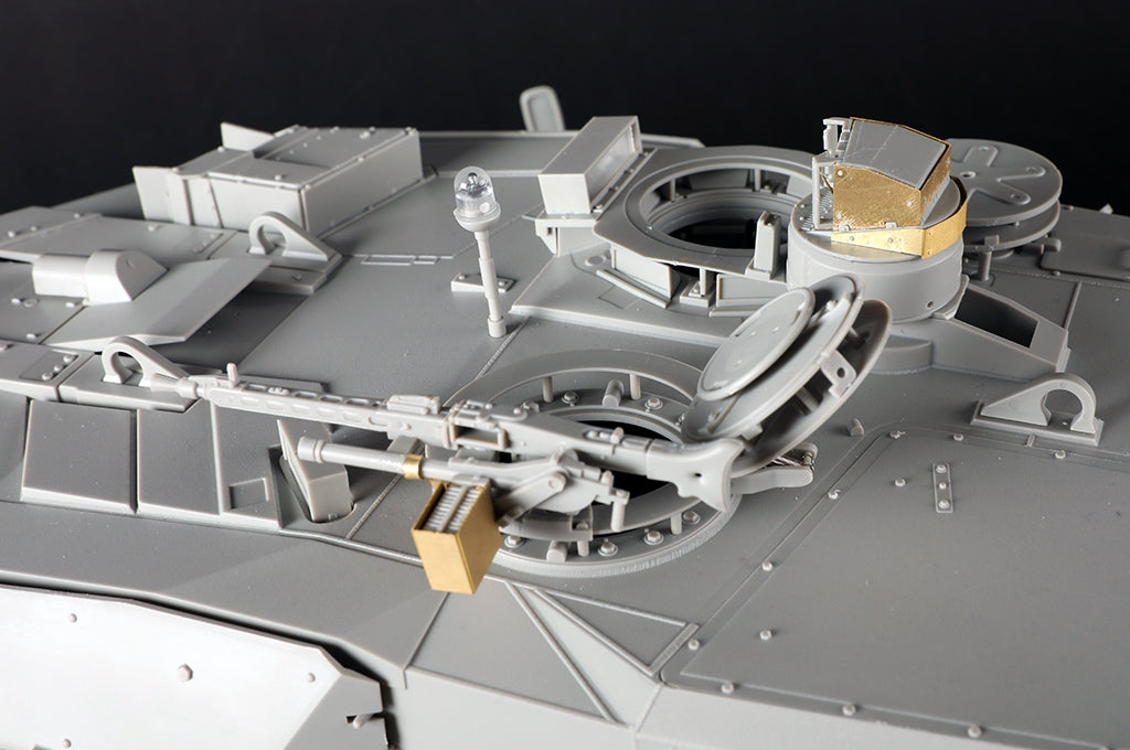Trumpeter 00966 German Leopard 2 A6 MBT 1/16