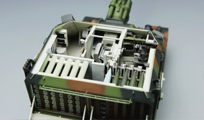 Meng Model TS-004 French AUF1 155mm Self-propelled Howitzer 1/35 – Bild 2