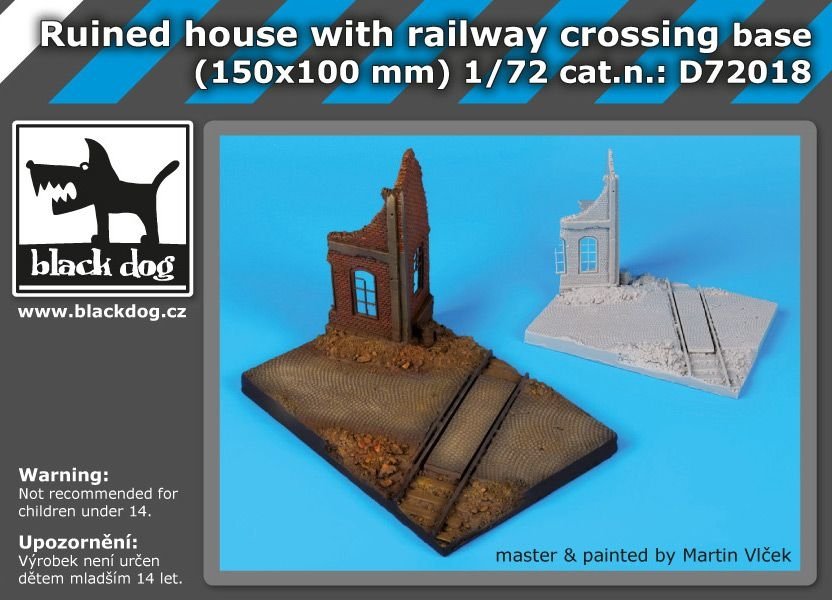 Black Dog D72018 Maison en ruine avec passage à niveau (socle) 1/72
