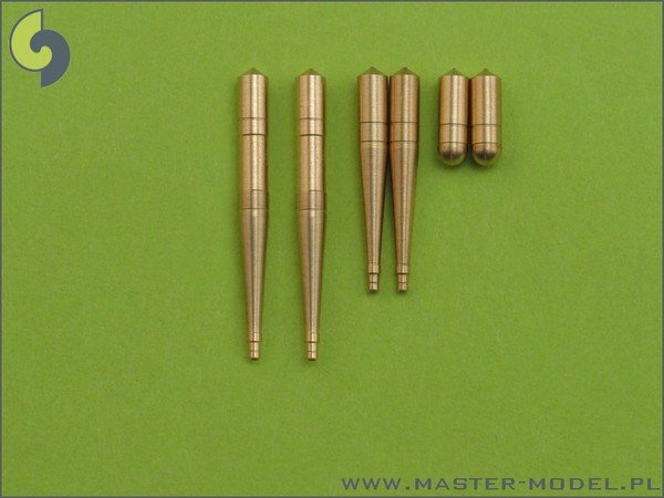 Master AM-72-004 Supermarine Spitfire C wing - Hispano 20mm cannons in fairings (two versions)