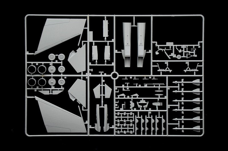 Italeri 1413 SU-27 FLANKER 1/72 – imagen 3