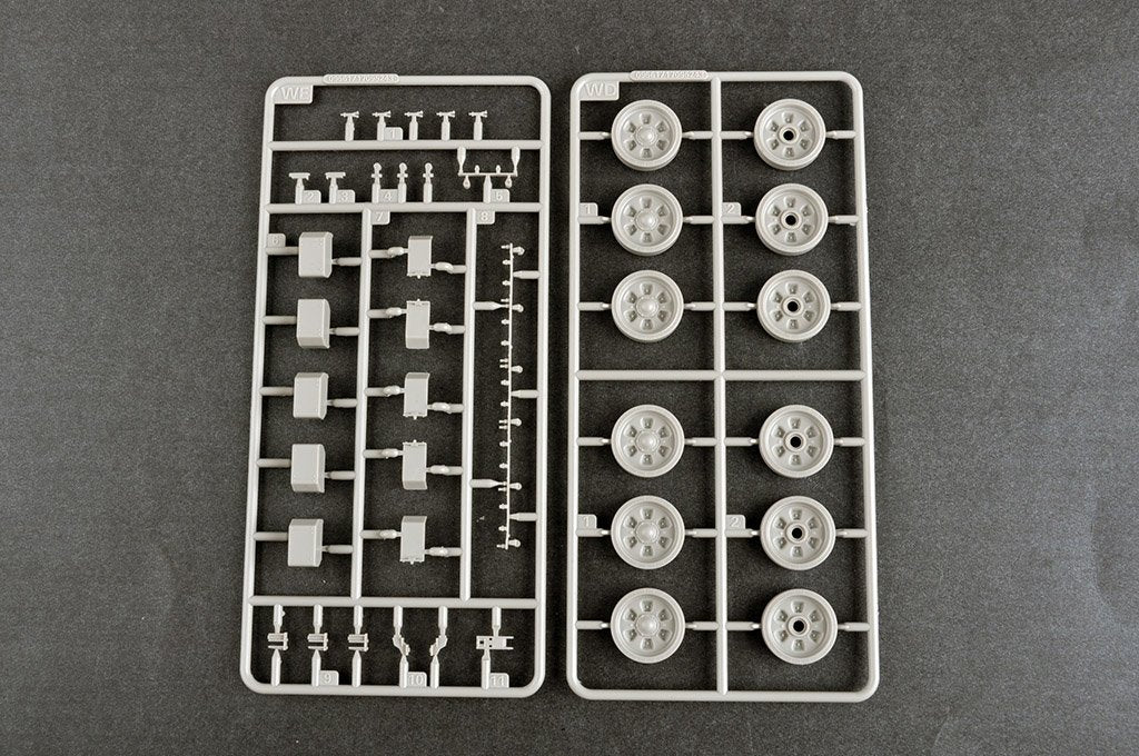 Trumpeter 09610 Russian T-72B3 with 4S24 Soft Case ERA &amp;amp; Grating Armour 1/35 – Bild 17