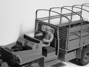 ICM 35643 RKKA Drivers (1943-1945) (2 figures) 1/35 – image 3