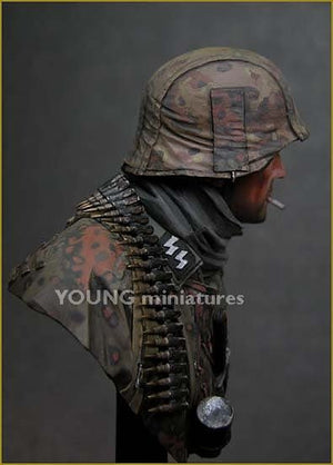 Young Miniatures YM1804 German Waffen SS Ardennes 1944 1/10 – image 7