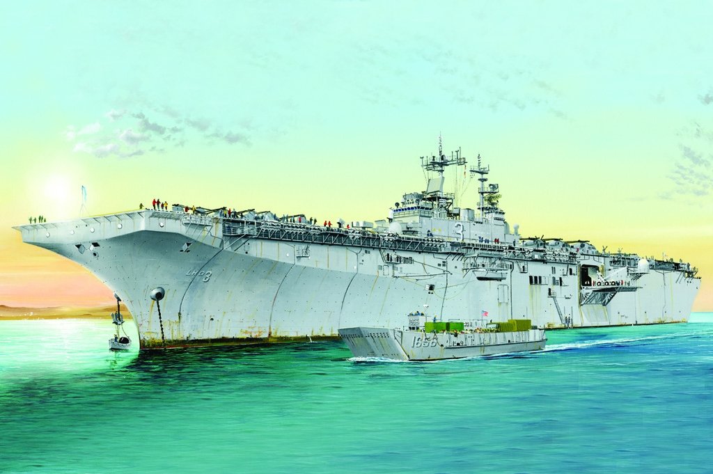 Hobby Boss 83404 USS Kearsarge LHD-3 1/700