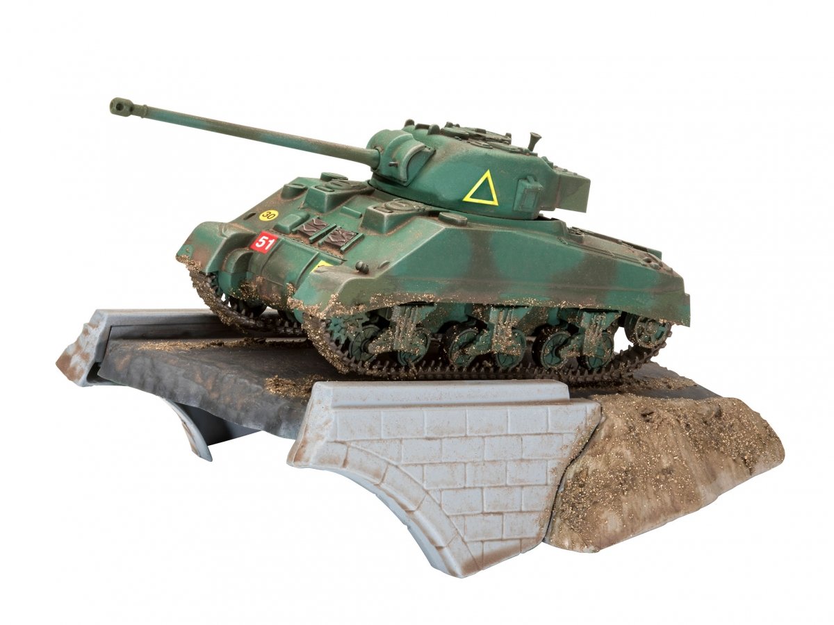 Revell 03299 Sherman Firefly - First Diorama Set 1/76 – imagen 2