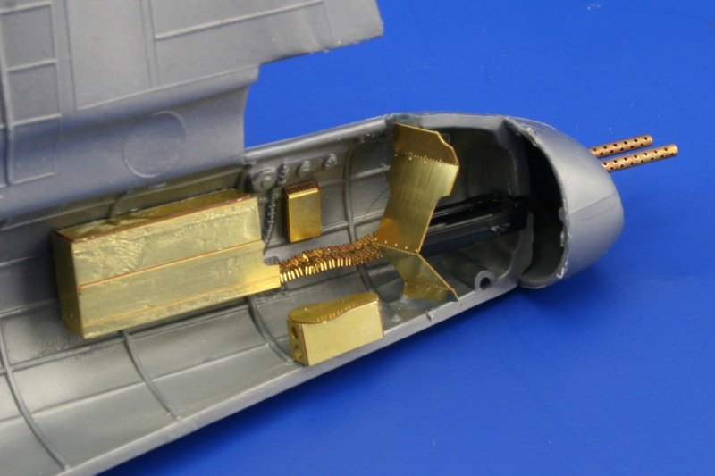 Eduard 49362 B-17G rear interior 1/48 Revell – imagen 4