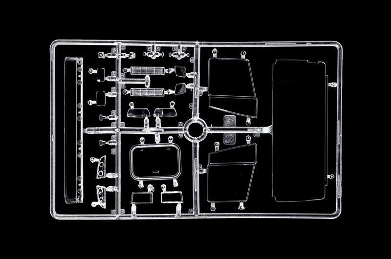 Italeri 3869 IVECO Stralis Active Space 1/24 – Bild 10