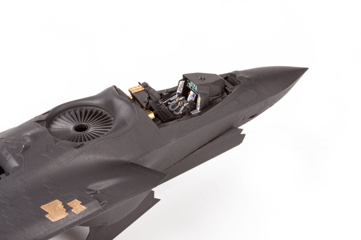Eduard 73832 F-35B TAMIYA 1/72 – Bild 6