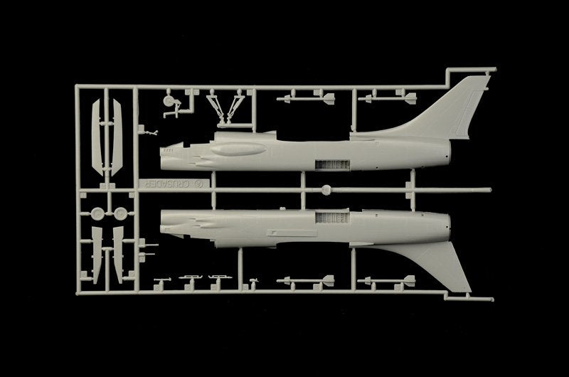 Italeri 1456 F-8E Crusader 1/72 – immagine 4