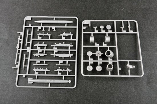 Trumpeter 01677 MIG-29UB Fulcrum Izdeliye 9.51 1/72 – image 9