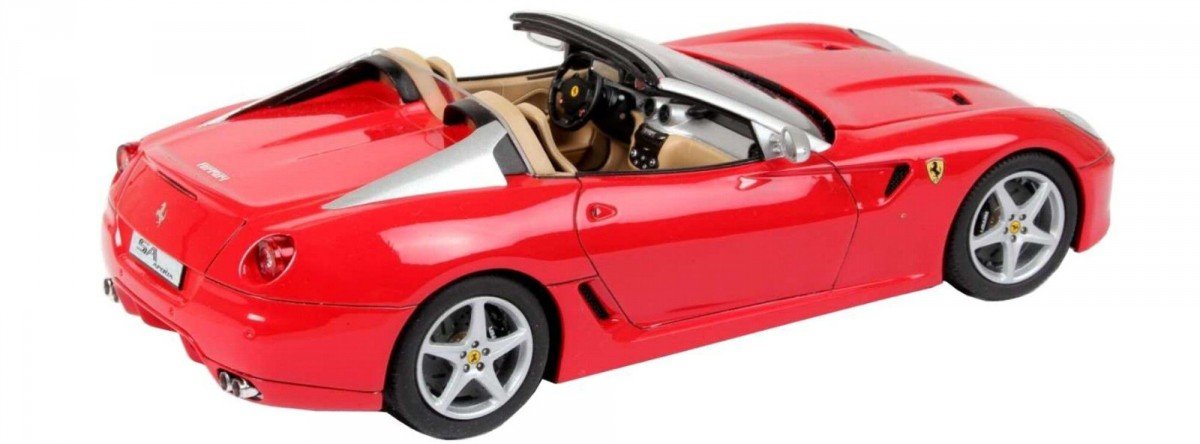Revell 07090 Ferrari SA Aperta 1/24 – image 4