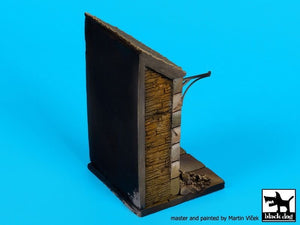 Socle de porte de maison Black Dog D35073 1/35 – image 2