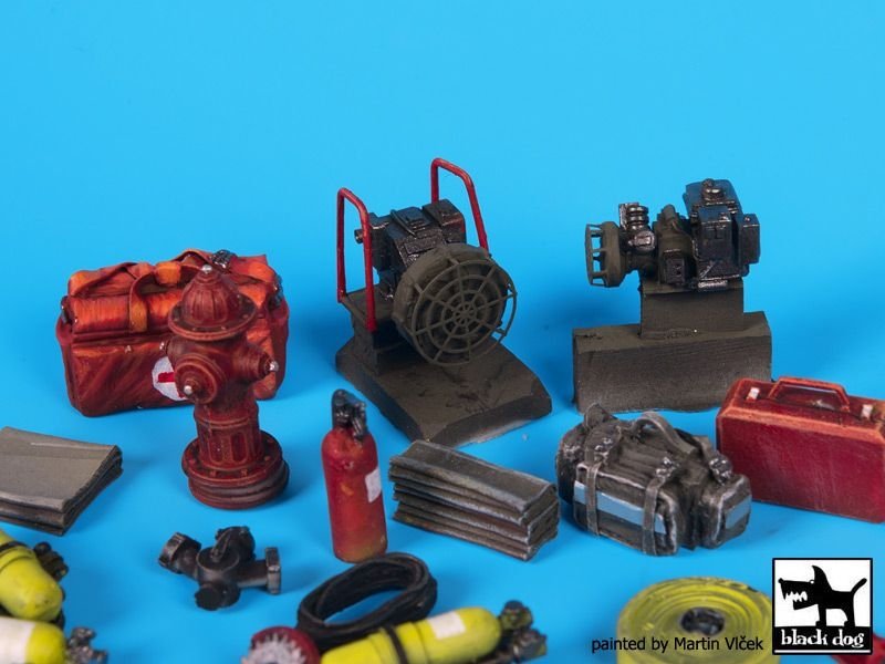 Black Dog T35144 Firefighters equipment accessories set 1/35 – immagine 2