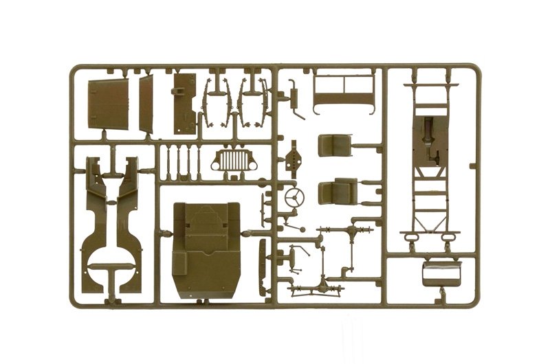 Italeri 0326 1.4 ton. 4 4 AMBULANCE JEEP 1/35 – imagen 4