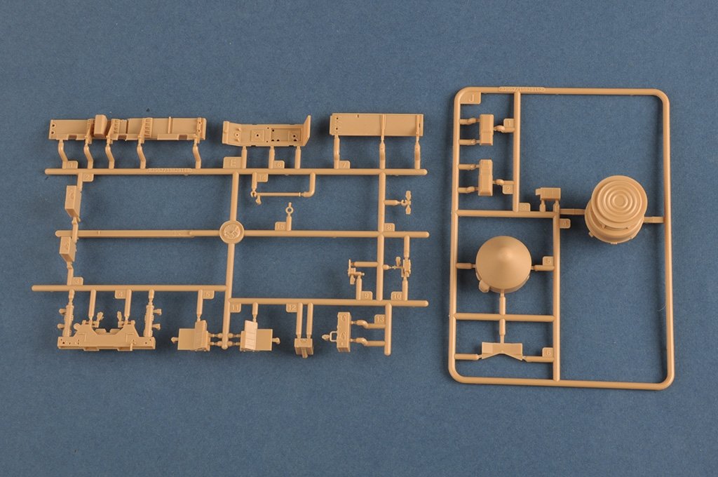 Hobby Boss 82952 15U175 TEL of RS-12M1 Topol-M ICBM complex 1/72 – Bild 15