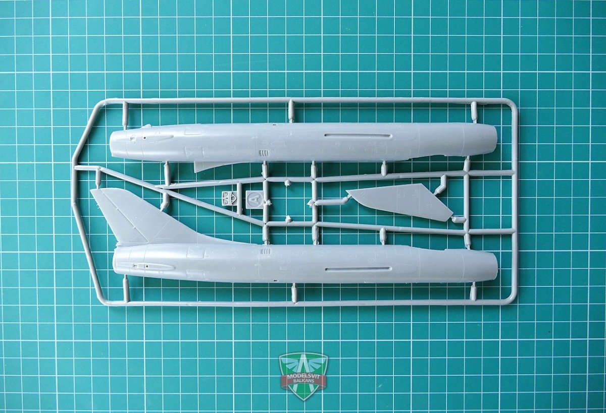 Modelsvit 72007 Sukhoi Su-7 Soviet fighter 1/72 – imagen 7