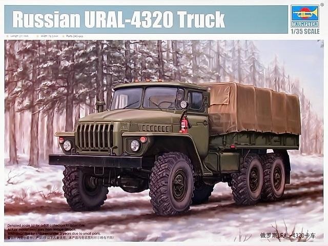 Trumpeter 01012 Camion russe URAL 4320 (1/35)
