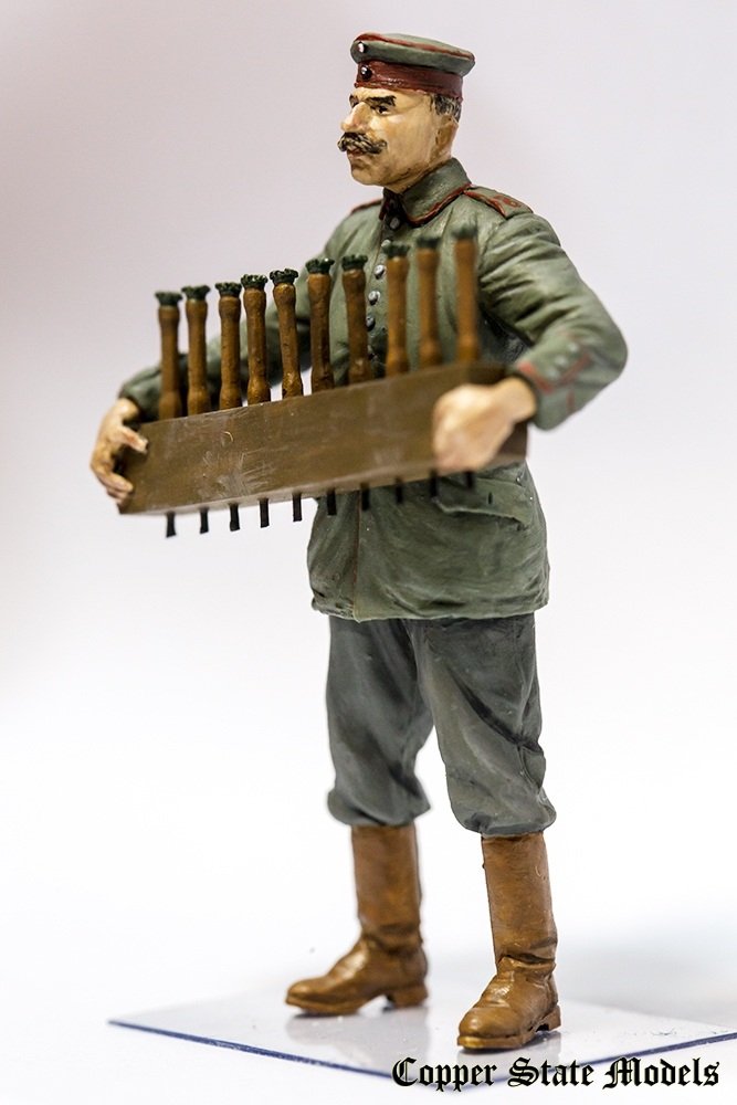 Copper State Models F32-004 German aerodrome personnel with grenades crate 1/32 – zdjęcie 4