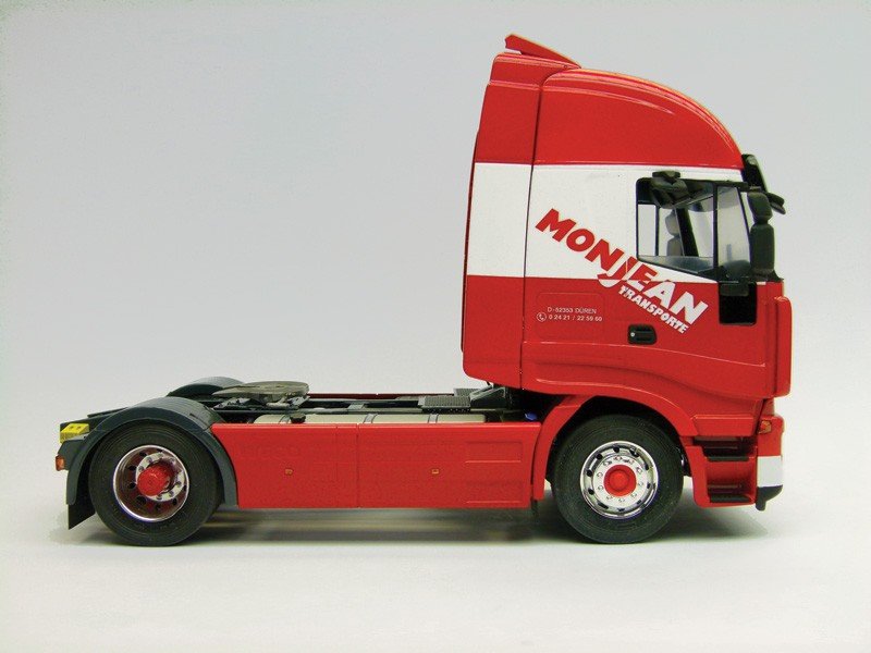 Italeri 3869 IVECO Stralis Active Space 1/24 – Bild 5