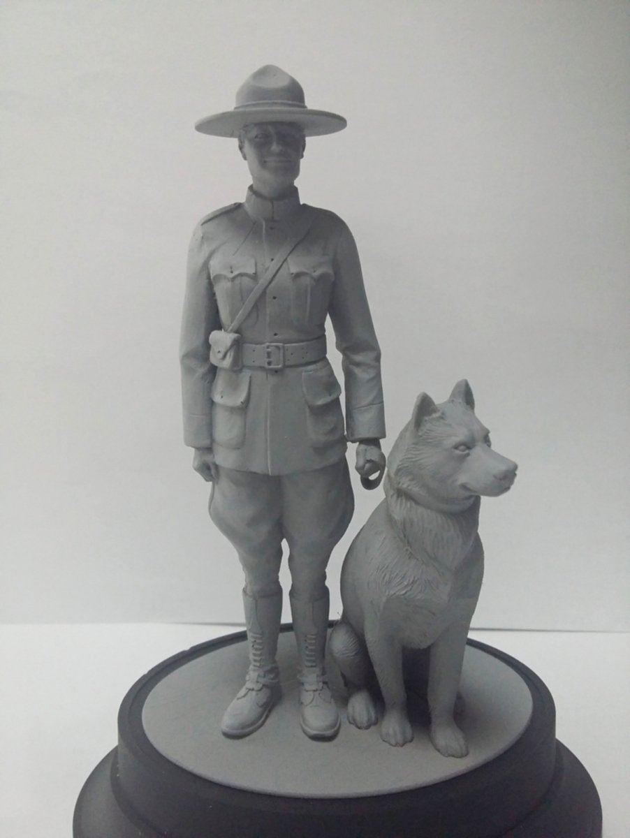 ICM 16008 RCMP Female Officer with dog 1/16 – Bild 2