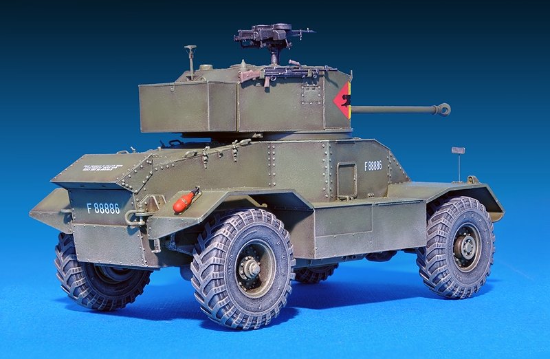 MiniArt 35159 AEC Mk.III ARMORED CAR (1/35) – image 2