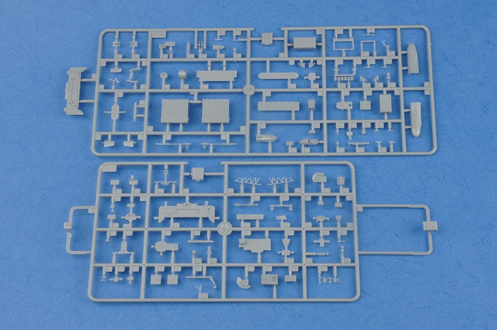 Hobby Boss 83408 USS Iwo Jima LHD-7 1/700 – image 7