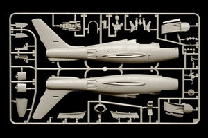Italeri 2682 Republic F - 84F Thunderstreak 1/48 – imagen 4