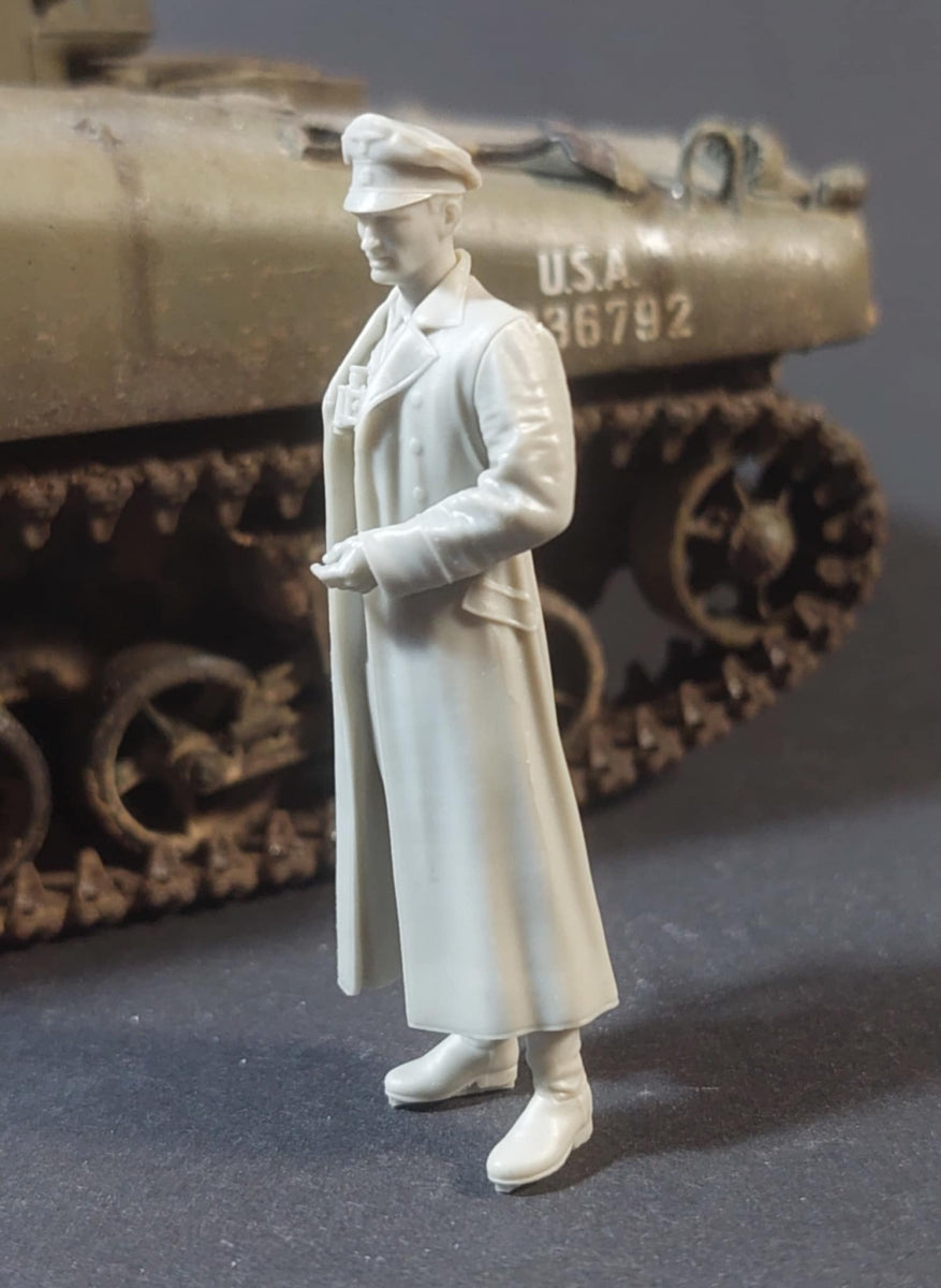 Panzer Art FI35-229 Waffen-SS officer in long coat Normandy 1/35 – imagen 2
