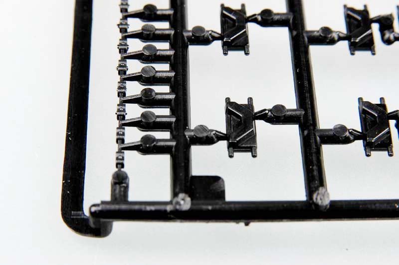 Trumpeter 02036 U.S. T85E1 track for U.S. M24 light tank (late) 1/35 – immagine 4