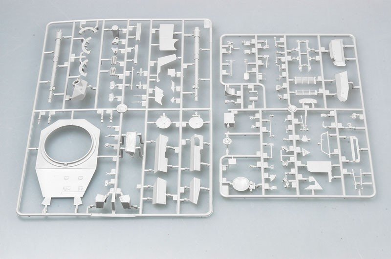 Trumpeter 00387 Italien B1 Centauro Version tardive (1/35) – image 11