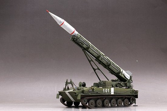 Trumpeter 09545 2P16 Launcher with Missile of 2k6 Luna (FROG-5) 1/35 – zdjęcie 7
