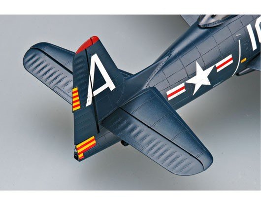 Trumpeter 02248 F8F-2 Bearcat 1/32 – image 2