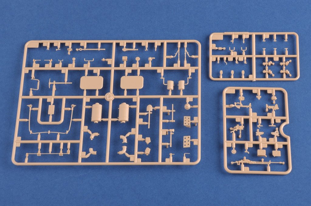 Hobby Boss 84505 PLA ZTL-11 1/35 – image 7