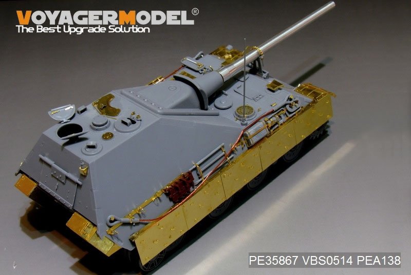 Voyager Model PE35867 WWII German Jagdpanther II tank destroyer basic gor AMUSING HOBBY 1/35 – Bild 2