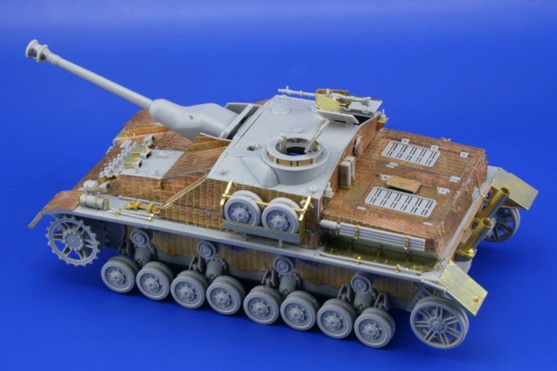 Eduard 35948 Zimmerit StuG. IV Ausf. G fin 1/35 Dragon – image 3