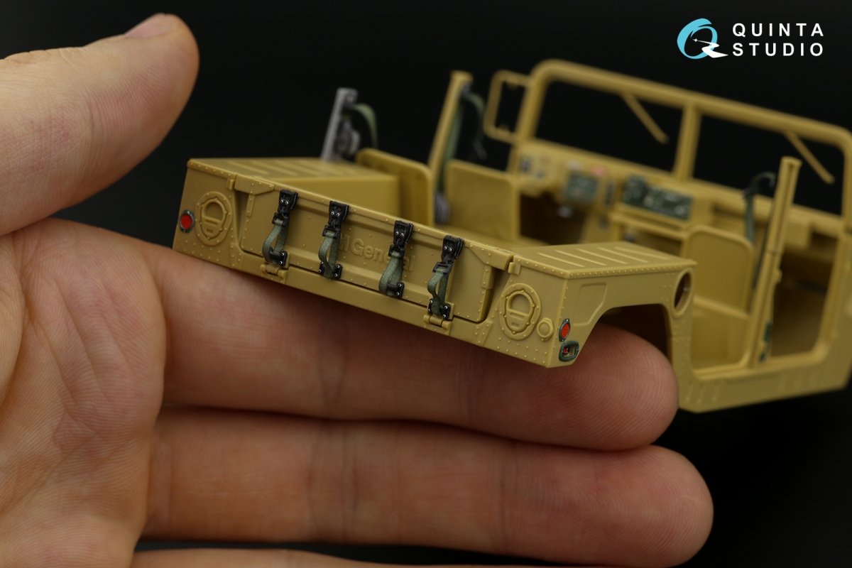 Quinta Studio QR35003 HUMVEE family belts, 3D-Printed &amp;amp; coloured on decal paper (all kits) 1/35 – Bild 2