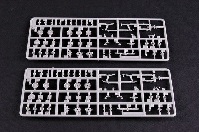 Trumpeter 05726 USS PITTSBURGH CA-72 1/700 – image 6