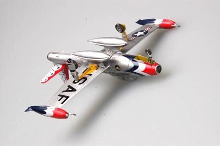 Hobby Boss 80247 F-84G Thunderjet Fighter 1/72 – imagen 5