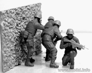Master Box 3575 Iraq kit 1 (US Troops) 1/35 – immagine 5